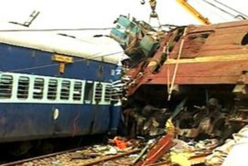 4 suspected Naxals arrested for train crash