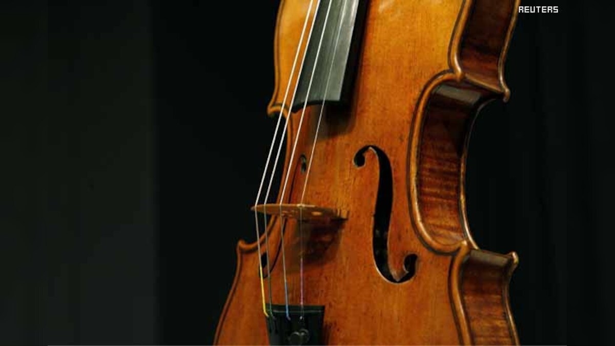 Grab a sandwich, lose USD 1.9 million Stradivarius-fizzy world of jazz