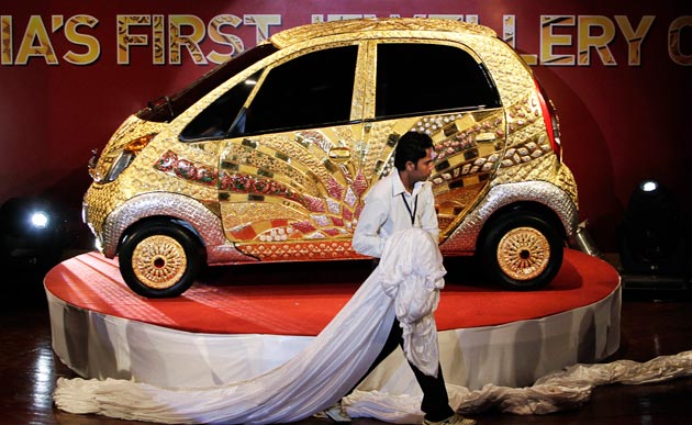 tata nano gold car price