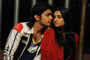 Kuthu Rameya Sex Video - Divya Spandana sizzles in upcoming Tamil film 'Kadhal 2 Kalyanam'
