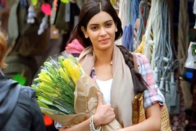 630px x 420px - Cocktail: Who is Diana Penty? - Photogallery