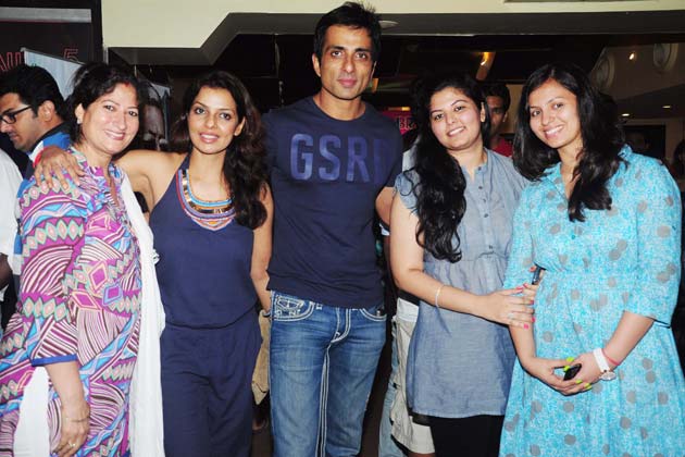 Sonu Sood's 'Maximum' premieres with minimum fuss - Photogallery