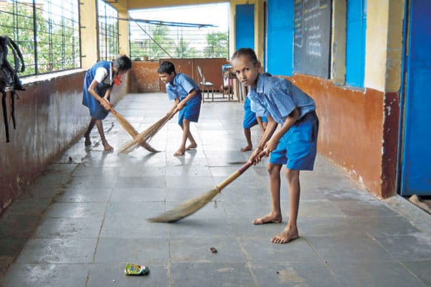 Mumbai Students Forced To Sweep Floors Before Class News18