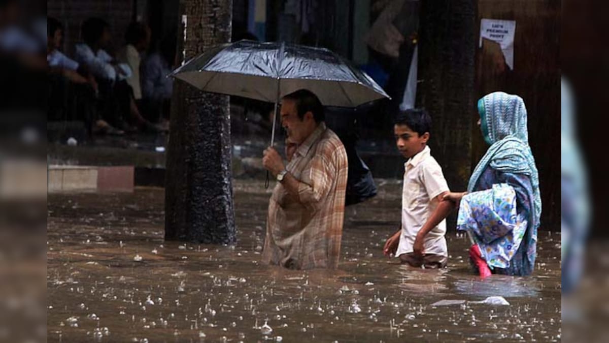 Heavy rains hit normal life across north India - News18