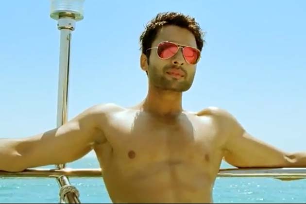 First Look: Jackky Bhagnani's 'Ajab Gazabb Love'