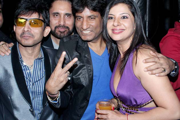 Sambhavna Seth Celebrates Her Birthday On 12 12 12 With Her Bigg Boss Friends Photogallery sambhavna seth celebrates her birthday