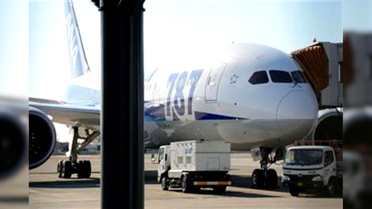 FAA calls Dreamliner safe, but will review Boeing 787