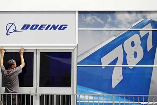 Boeing begins fixing Dreamliners
