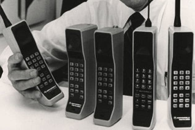 first motorola cell phone 1973