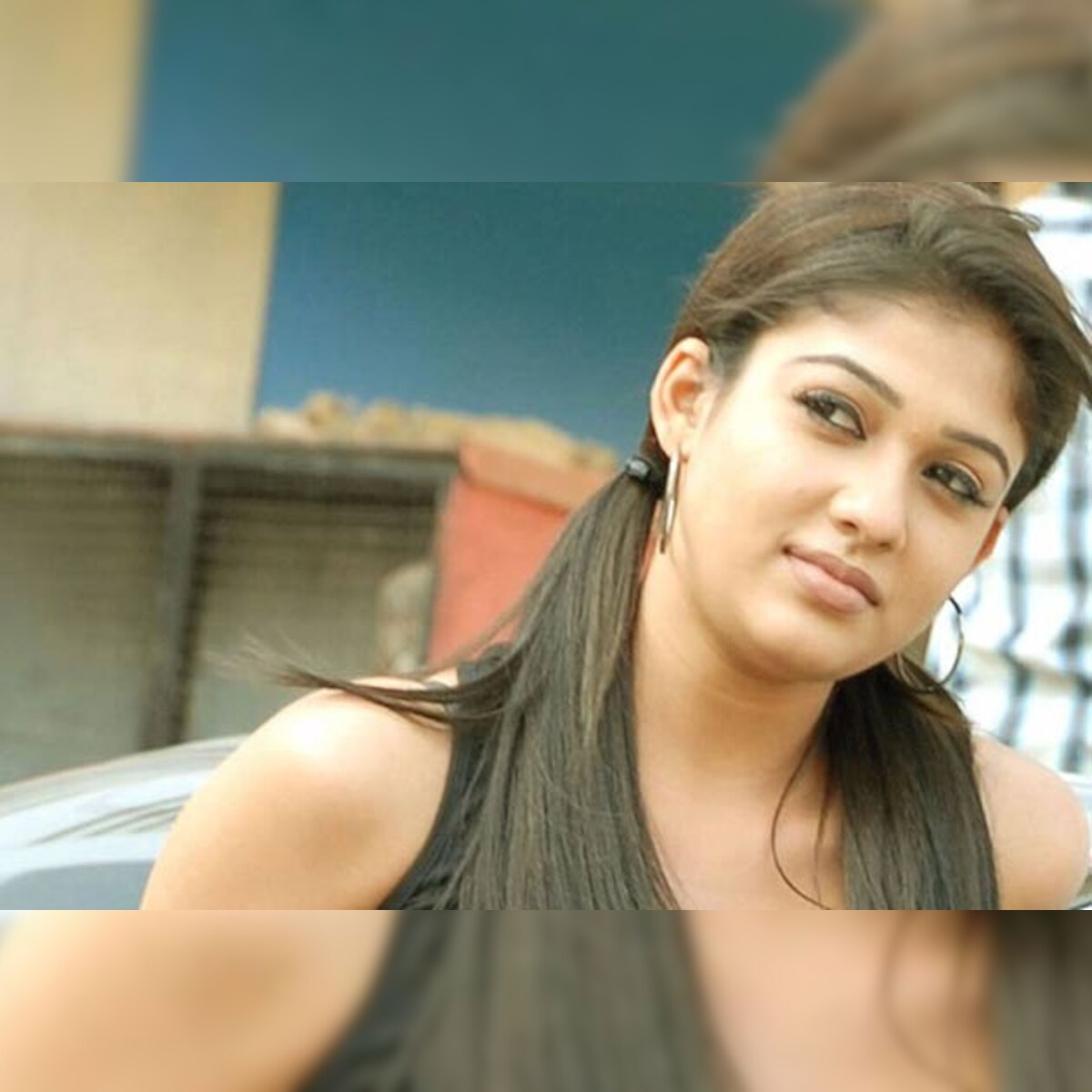 Ethir Neechal Nayanthara A Head Turner In The Item Song