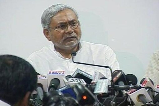 Nitish consulting JD(U) over continuing ties with BJP