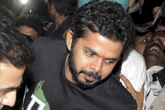 IPL spot-fixing: Sreesanth arrives in Kerala to a tumultuous welcome