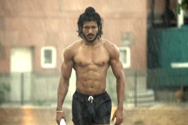 Farhan Akhtar plays Indian sprinter Milkha Singh in new film | Gulfnews –  Gulf News