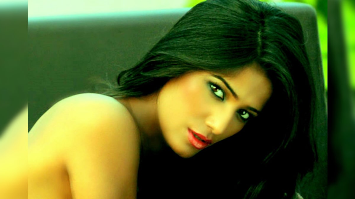 1200px x 675px - Don't compare me with Sunny Leonne, says Poonam Pandey in Indore - News18
