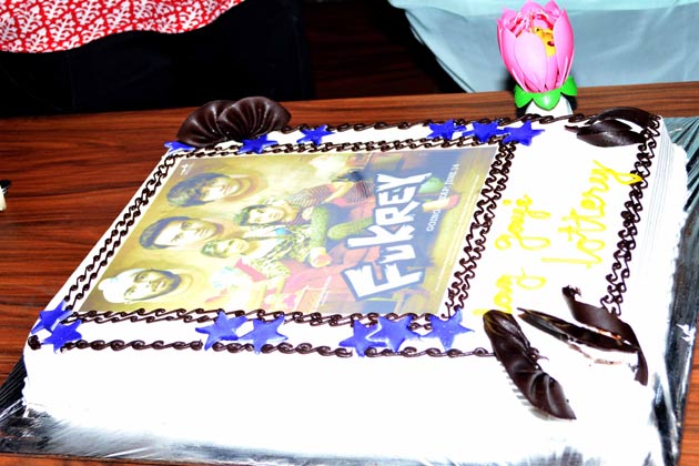 two tier cartoon cake#two tier cake for baby girl and boy#cartoon theme cake#football  theme cake - YouTube