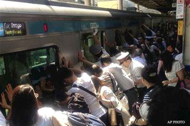 Japan: Passengers push train away to free woman stuck in gap