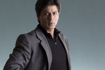 Shah Rukh Khan. SRK.  Shahrukh khan, Shah rukh khan movies, Guru pics