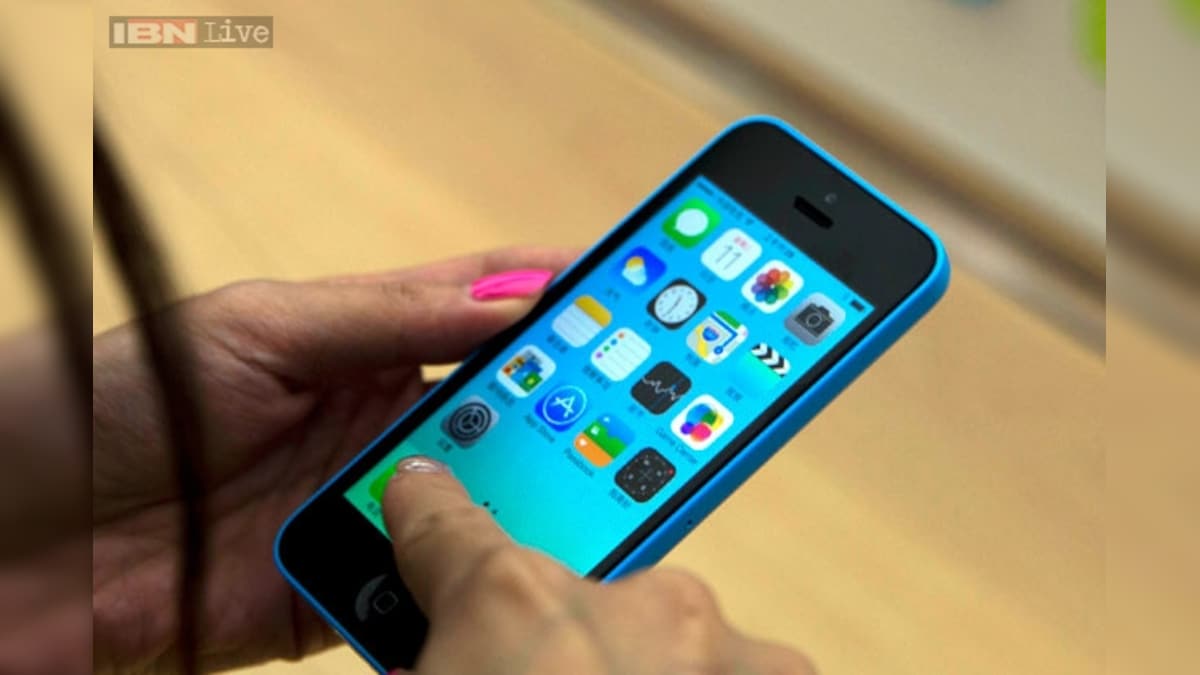 Apple launches iPhone 5s, 5c in India - India Today