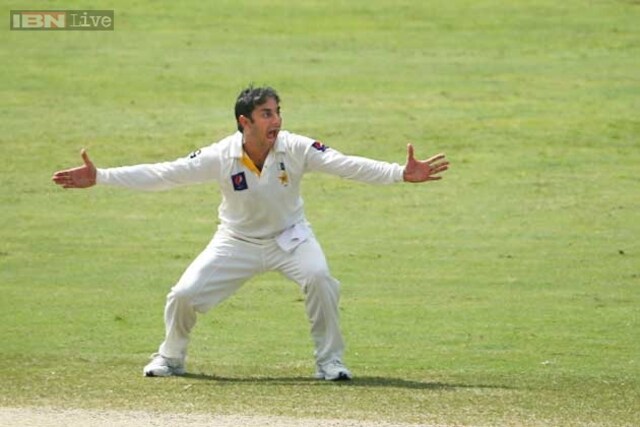 Pakistan offspinner Saeed Ajmal reprimanded