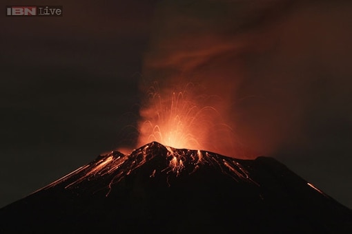 Rome: Etna volcano erupts, lighting up sky over Sicily