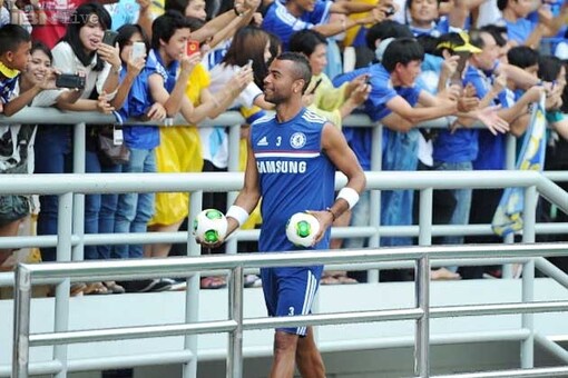 Ashley Cole won't start against Arsenal, says Jose Mourinho