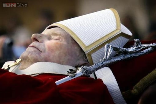 Thieves steal Pope John Paul's blood from Italy church
