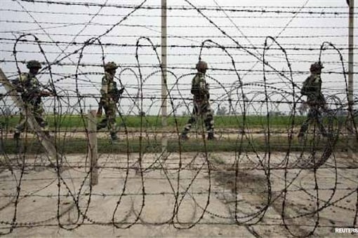 Army, border guards to address mobile signal spillover from Pakistan