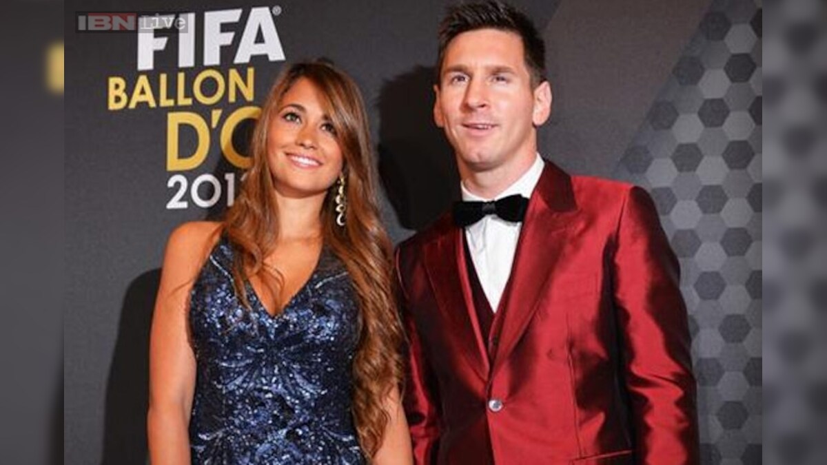 Photos: Lionel Messi turns up at Ballon d'Or in awful, shiny, burgundy ...