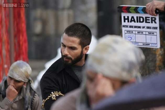 Shahid Kapoor S Haider Look With Cropped Hair And Trimmed Beard