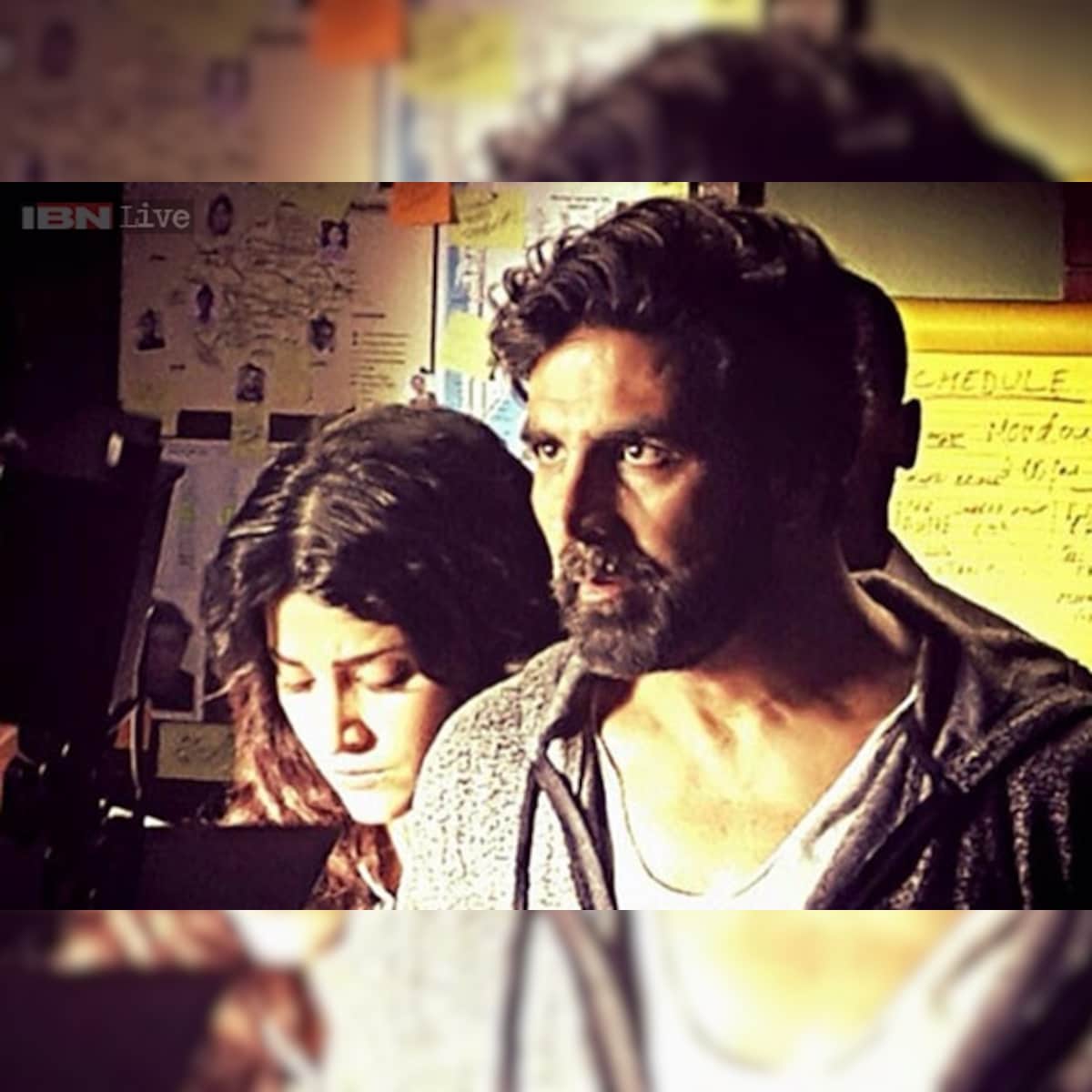 Snapshot: Akshay Kumar wraps up 'Gabbar' shoot, praises co-star Shruti Haasan Snapshot: Akshay Kumar wraps up 'Gabbar' shoot, praises co-star Shruti Haasan