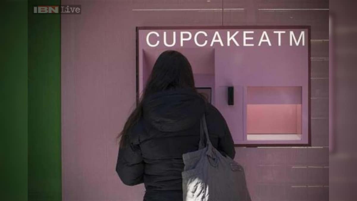 So cool! Now a 24hour cupcake ATM in New York to satisfy roundthe