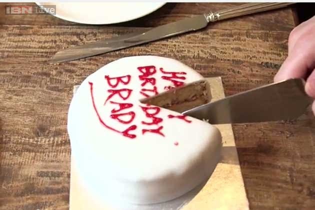 जन्मदिन पर केक काटना और मोमबत्तियों को बुझाना, पश्चिमी सभ्यता में इसका क्या  अभिप्राय है? - Quora