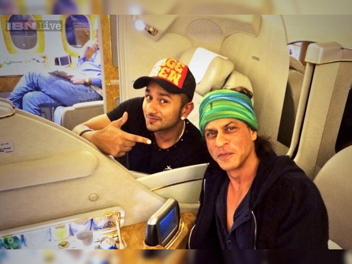 Snapshot: Honey Singh poses with Shah Rukh Khan and Kapil Sharma, shares photos on Twitter Snapshot: Honey Singh poses with Shah Rukh Khan and Kapil Sharma, shares photos on Twitter