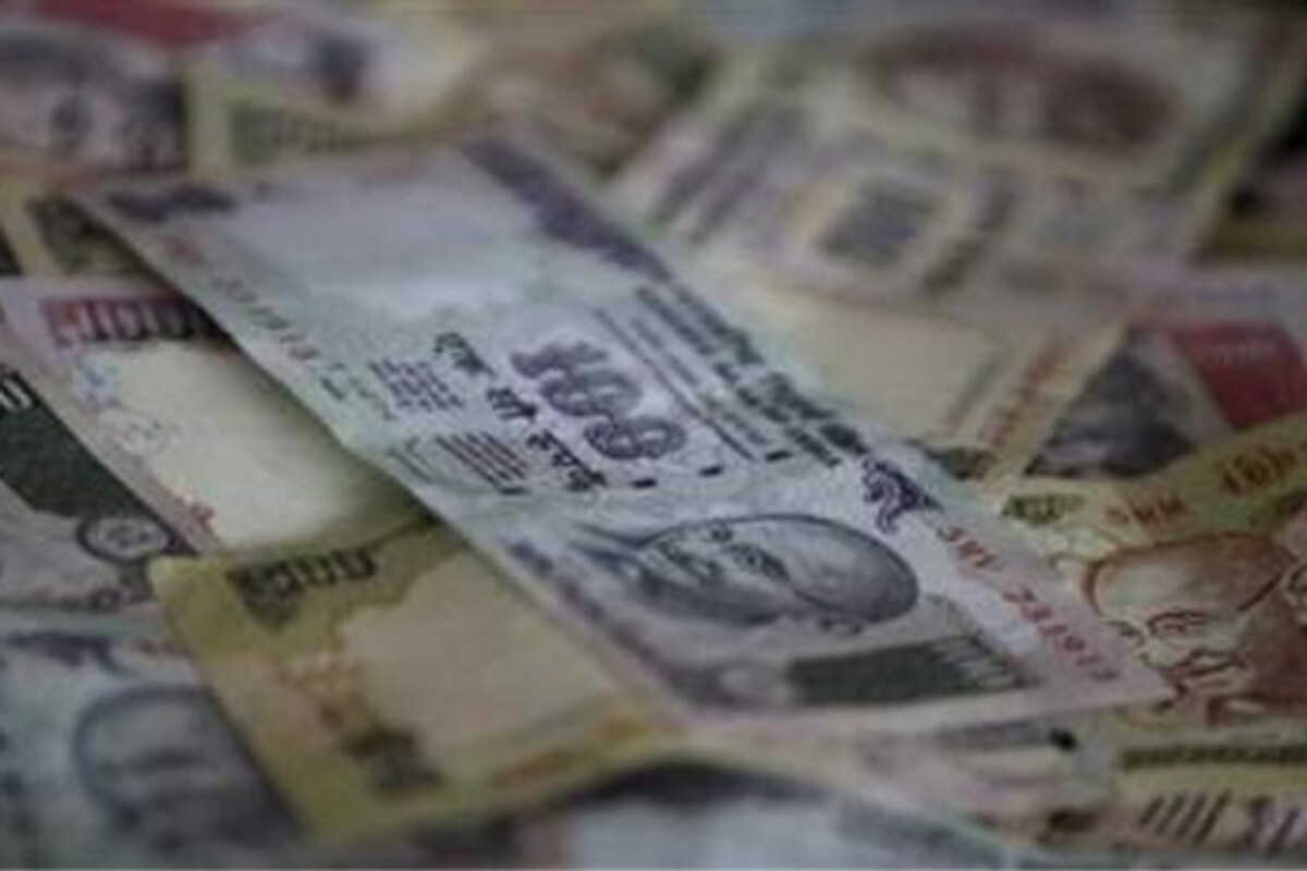 Rupee Crashes 63 Paise Vs Usd To End At Over 4 Month Low
