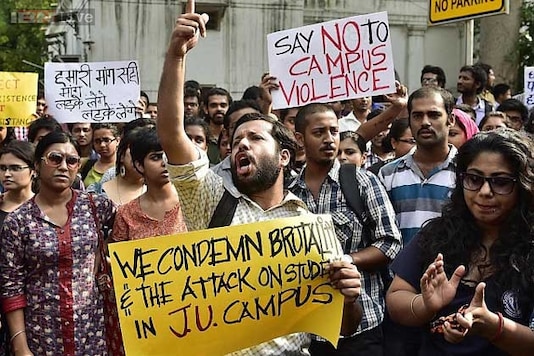 #Hokkolorob movement takes social media by storm; 1 lakh Jadavpur University students march against the VC to protest against sexual assault #Hokkolorob movement takes social media by storm; 1 lakh Jadavpur University students march against the VC to protest against sexual assault