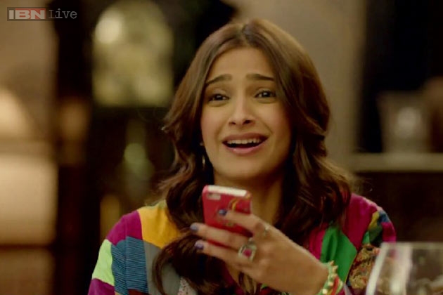 Maa Ka Phone Stills Sonam Kapoor Tries Hard To Avoid Her Onscreen Mother Kirron Kher But Fails Photogallery maa ka phone stills sonam kapoor