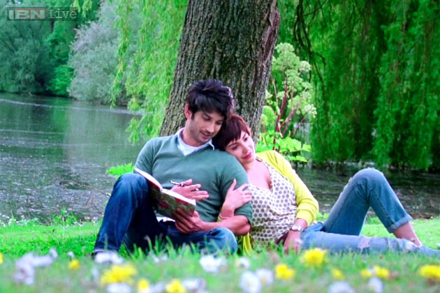 'PK' stills: Will the fresh pairing of Anushka Sharma and ...