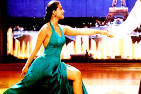 10 trendsetting outfits worn by Kajol in 'Dilwale Dulhania Le Jayenge'