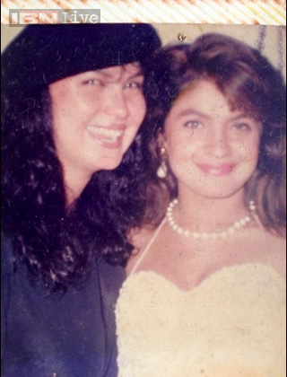 In Pics First Ad Campaign To Unseen Family Photos Of Birthday Girl Pooja Bhatt Photogallery Former bigg boss inmate pooja mishra caught slapping and abusing hotel manager on camera. photos of birthday girl pooja bhatt