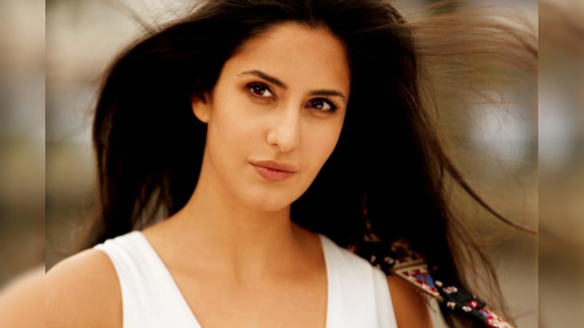 Real perfect face Young Katrina Kaif with beautiful face showing