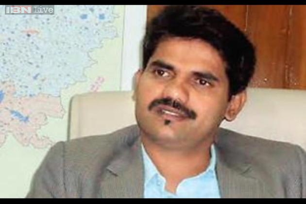 Late Karnataka IAS officer DK Ravi's wife hospitalised in Bengaluru due ...