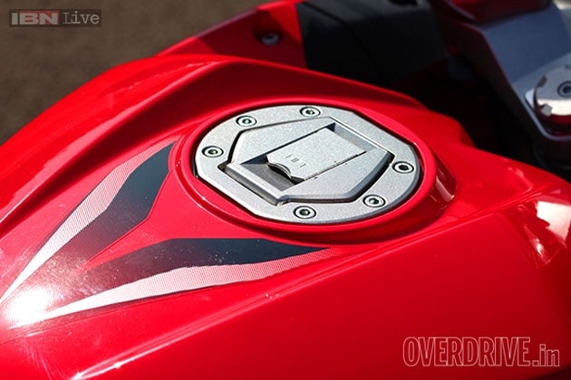 pulsar rs 200 tank cover