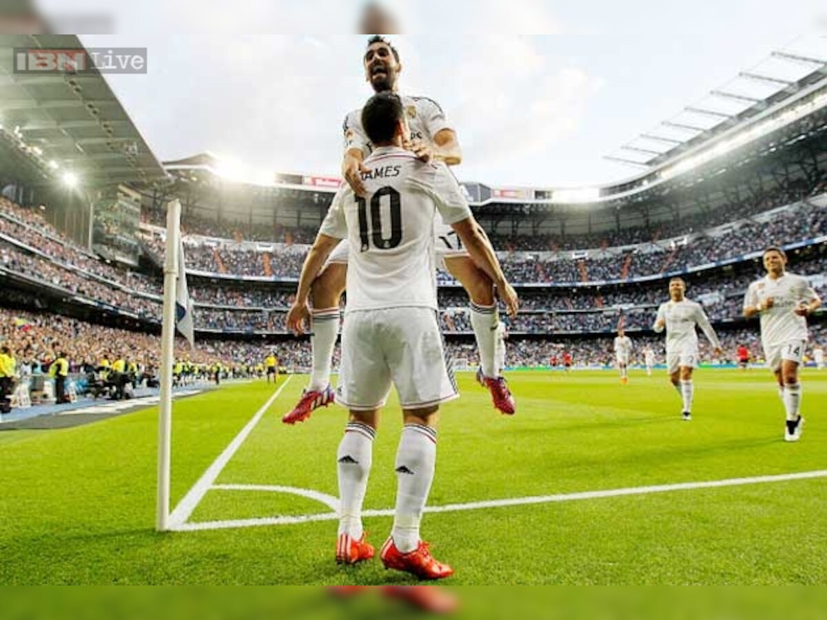 La Liga: Real Madrid beat Almeria 3-0 to stay two points behind Barcelona La Liga: Real Madrid beat Almeria 3-0 to stay two points behind Barcelona