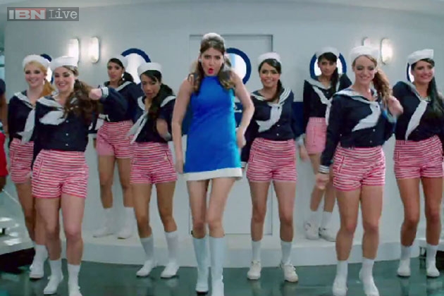 Dil Dhadakne Do New Stills The Entire Cast Of The Film Shakes A Leg Together In Title Song Sung By Priyanka Chopra And Farhan Akhtar Photogallery