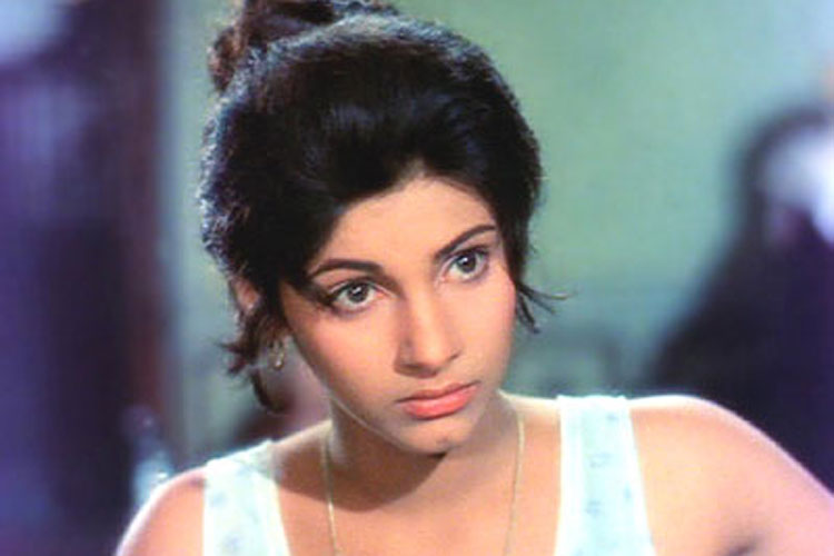 Happy Birthday Dimple Kapadia: 8 roles that prove that she is one of the finest actors in Bollywood Happy Birthday Dimple Kapadia: 8 roles that prove that she is one of the finest actors in Bollywood