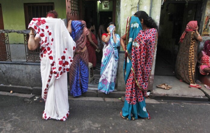 696px x 552px - Sex Workers Shut Shop in Maharashtra's Bhiwandi Due to Coronavirus ...