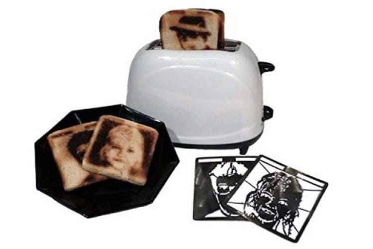 Selfie spoon, selfie brush, selfie toaster, and more 5 gadgets for