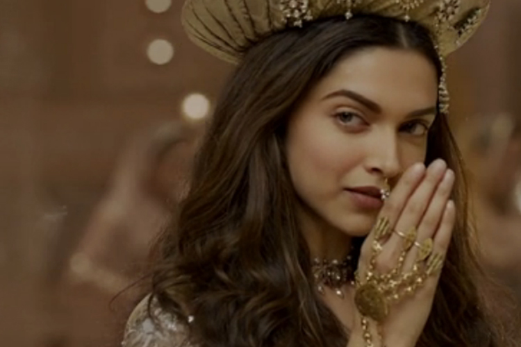 Deepika Padukone wraps up 'Bajirao Mastani'