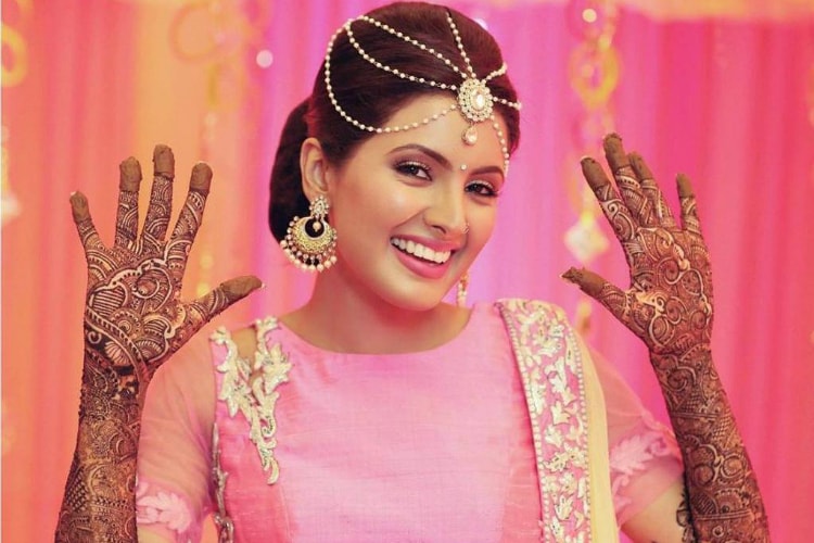 Geeta Basra & Harbhajan Singh Wedding: Mrs. Cricketer & Mr. Bollywood |  Weddingplz