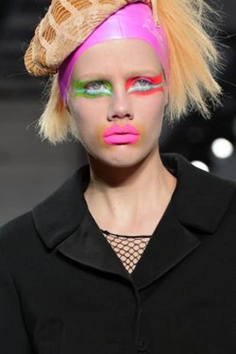 Yearender: Most unusual hair and makeup looks from fashion shows in ...